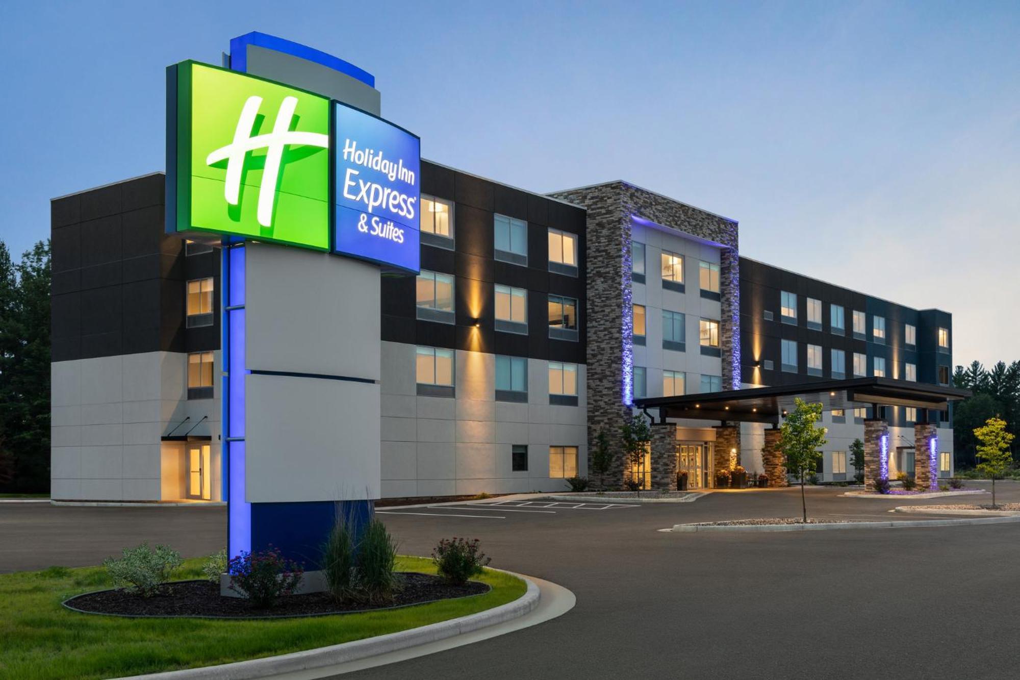 Holiday Inn Express & Suites Rhinelander By Ihg Luaran gambar